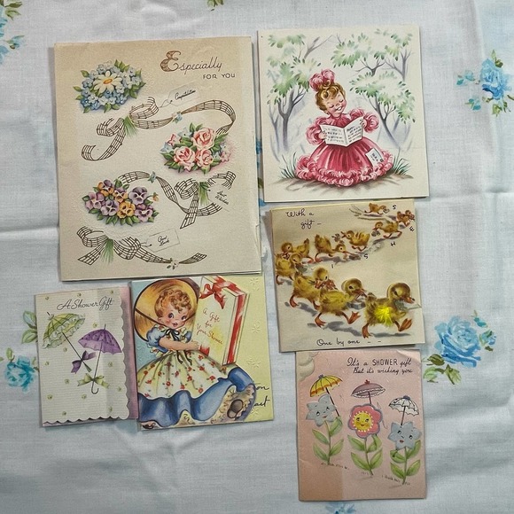 Lot of Kitsch Shower Cards and Wedding Cards - Picture 7 of 13